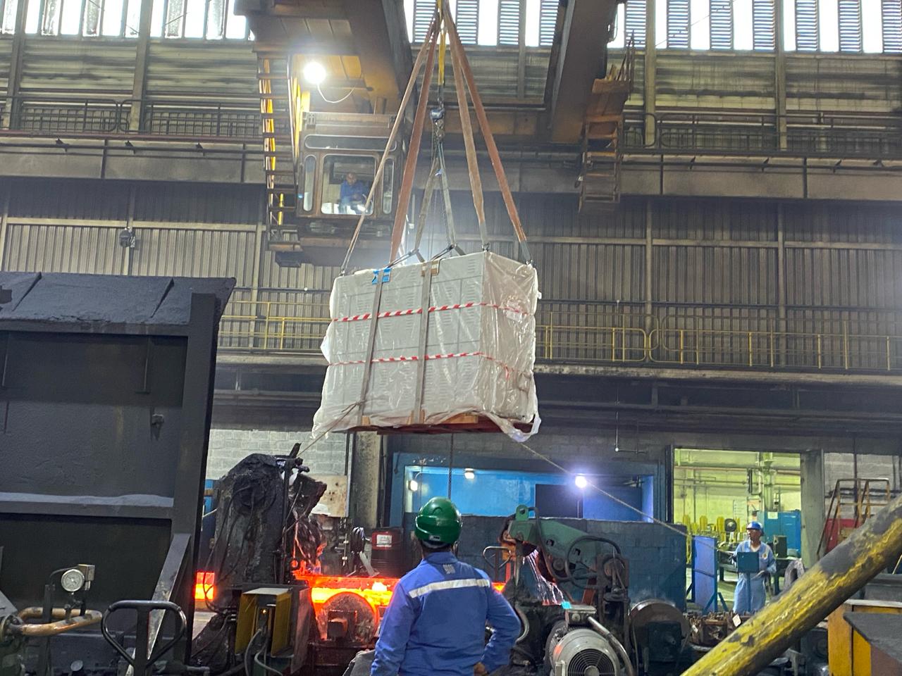 Packaged Equipment Lift