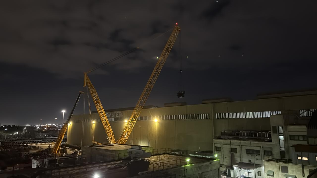 Night Crane Lift