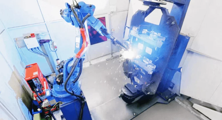 What is the Difference  between Fabrication and Manufacturing